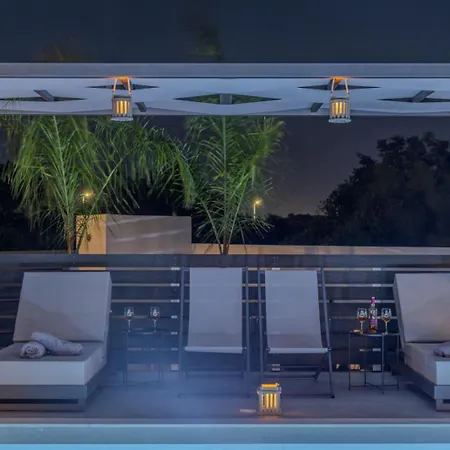 Viventia With Heated Pool *