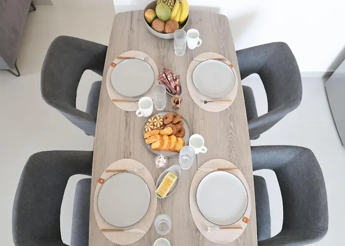 Viventia With Heated Pool