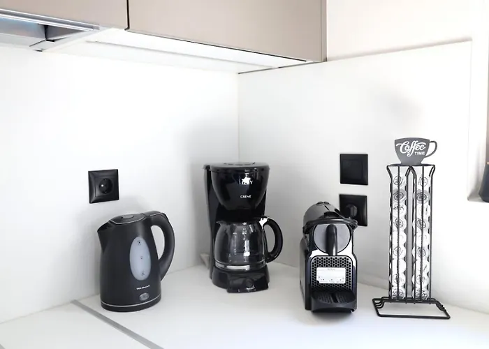 Viventia With Heated Pool * 阿凡投