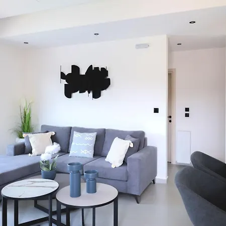 Viventia With Heated Pool Villa *