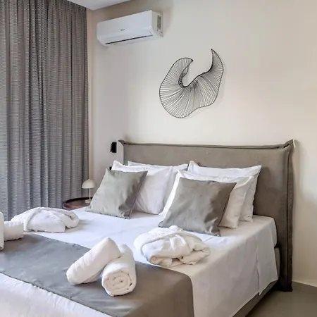 Viventia With Heated Pool