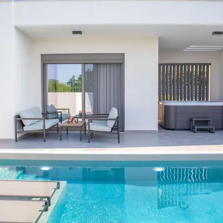 Viventia With Heated Pool Αφάντου