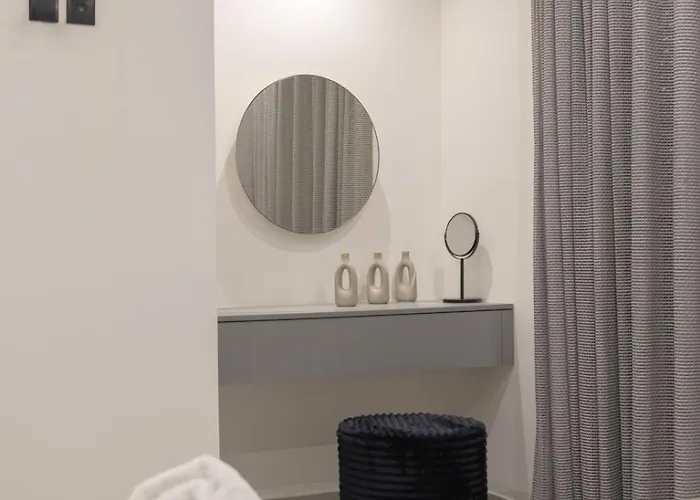 Viventia With Heated Pool