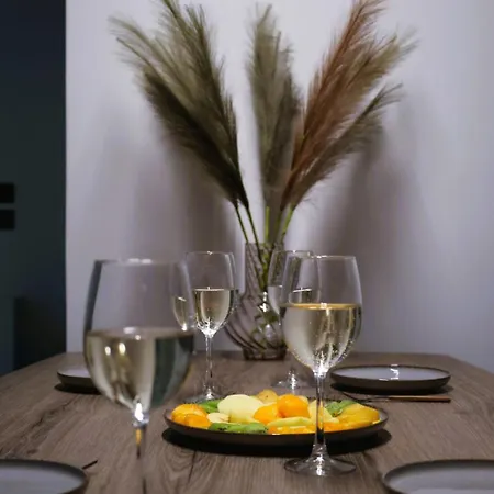 Viventia With Heated Pool Villa *