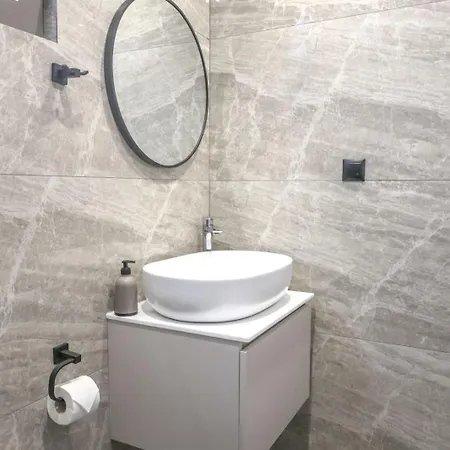 Viventia With Heated Pool Vila