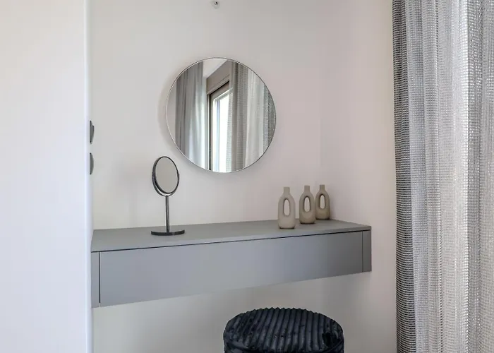 Viventia With Heated Pool אפאנטו